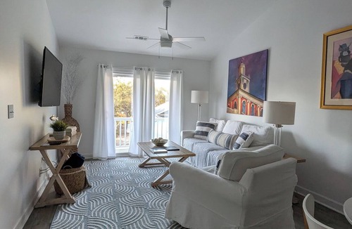 Southport Apartment | Whiskey Bent Condo