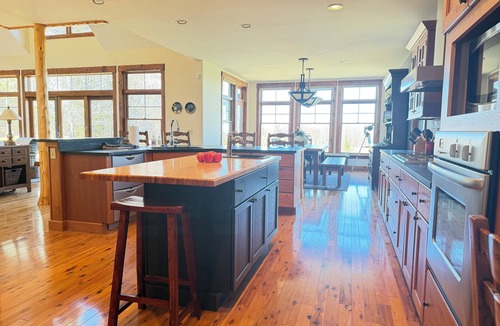 Ludlow House | Wonderful 5-bedroom house in Ludlow perfect for your Mountain getaway