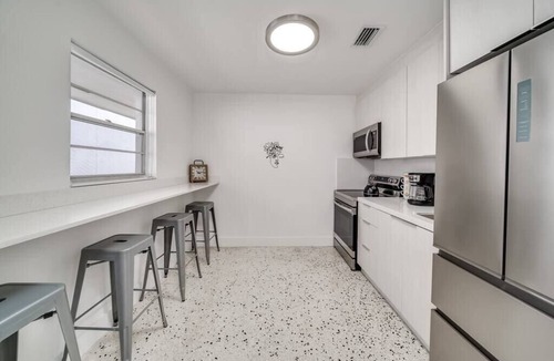 Wynwood Art District Apartment | Wynwood Charm 4, Live the art.1 Free Gated Parking