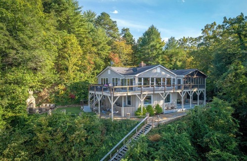 Lakeview Hills House | Year-Round Lake & Mountain Views + Private Dock