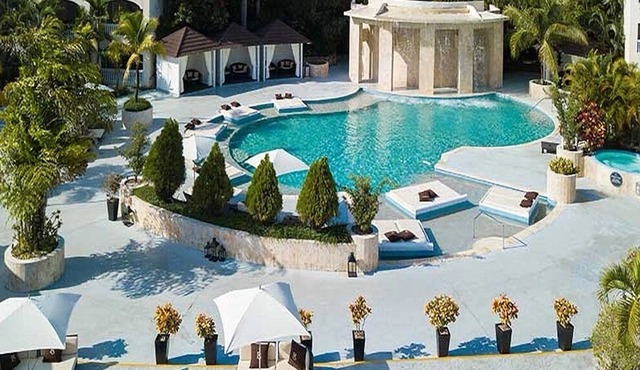 1 BR Luxury Presidential Suites in Puerto Plata, DR - ACCOMMODATIONS ONLY