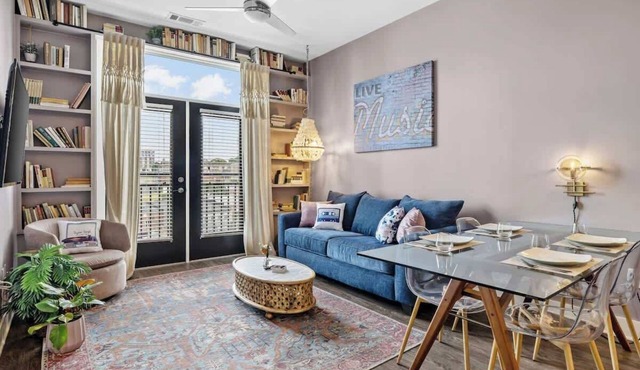 1BR Walk to Broadway & Music City Hotspots