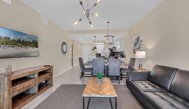 2 Bedrooms/2 Bathrooms/Storey Lake (4731-304 CT)
