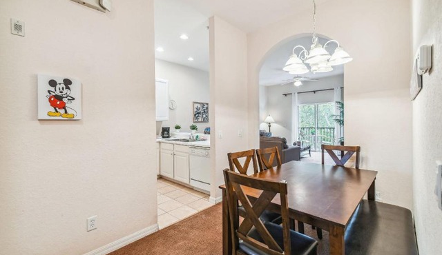 3BR Lakeside Apartment at Bahama Bay