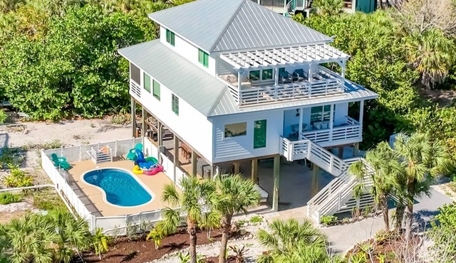 4 King Suites - Private Pool + Spa - 2 Carts - Easy Island Escape