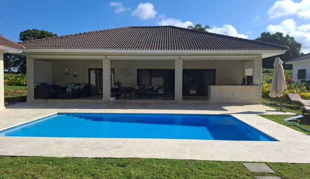 5 bedrooms luxury villa in Hispañola residential/Sosua