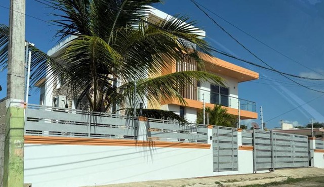 5 Star Villa minutes from Airport and Beaches