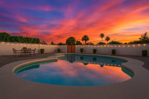 Aether - Sparkling Pool & Games - Mins to Old Town