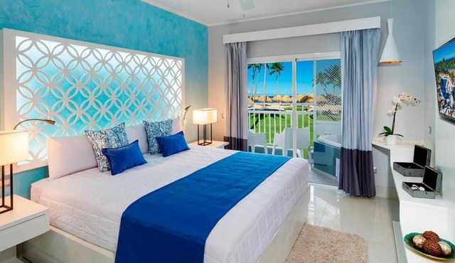 All inclusive mini suite, jetted tub and balcony at Grand Sirenis in Punta Cana