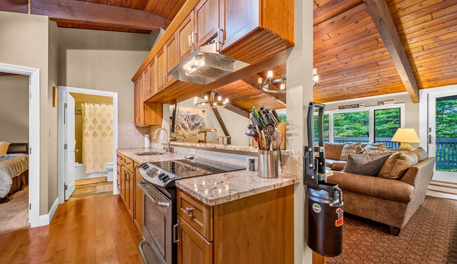 Alpine Court Chalet 4 Bedroom Home