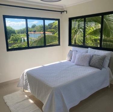 Apartamento con agua caliente para 9 personas