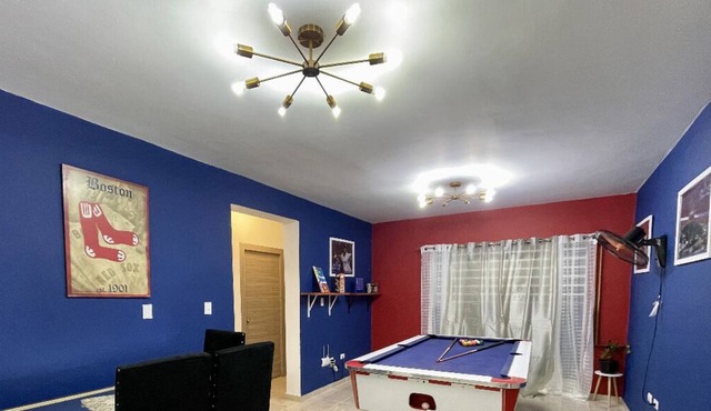 (BDLUXURY2)family apt with game room
