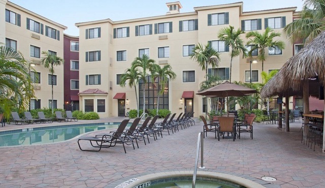 Beautiful 1 bedroom unit at resort, sleeps 4