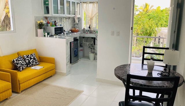 Beautiful 30 m2 Studio AC Hot Shower WIFI Near JUMBO Free PARKING