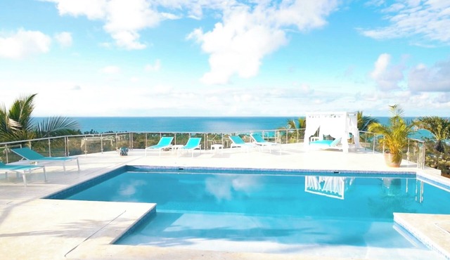 Bella Vista – Luxury Ocean View Villa with Private Pool & Daily Service