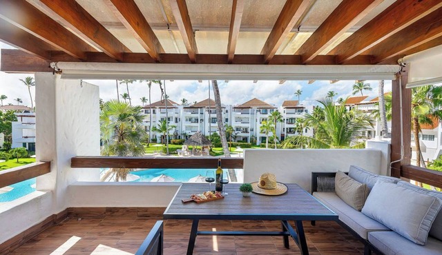 Caribbean Beach Getaway Pool View Terrace, 2 Bdrm