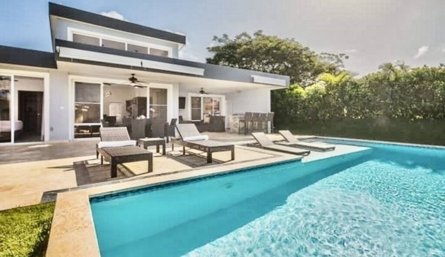 CASA COCO - TESORO Premium 3 Bedroom @ Casa Linda