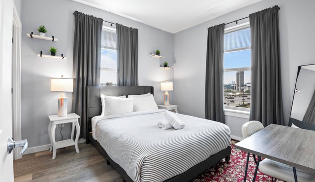 Charming 1BR Near Encore 0462