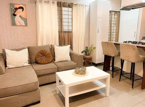 Colonial leyton apartment
