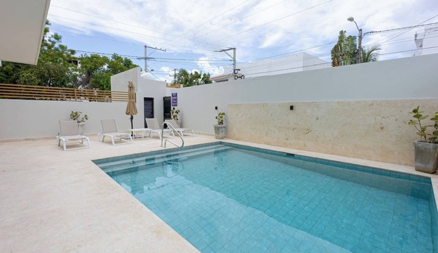 Cozy 1BR in Portofino Pool & Relaxation
