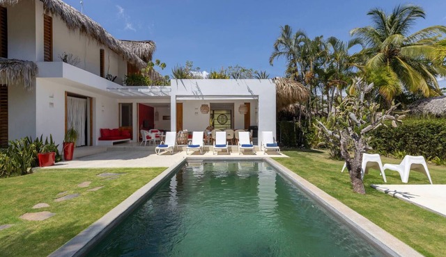 Cozy Caribbean Villa in Beach front Community on Coson Beach with 24/7 Security