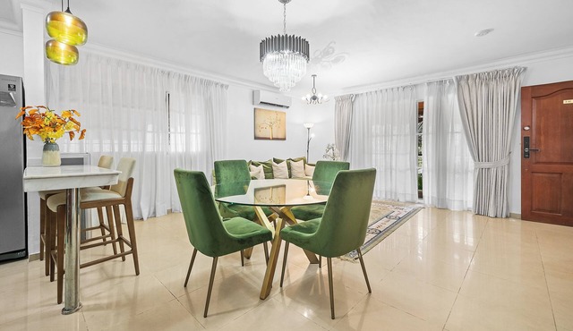 COZY ELEGANT 2BR SPACE
