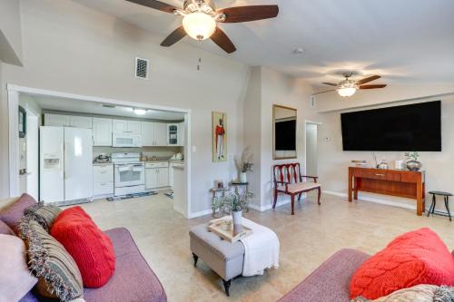 Cozy Jacksonville Home ~ 12 Mi to Downtown!
