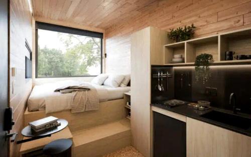 Cozy Rustic Cabin with Stargazing Windows & Hot Tub near Ranchlands, Pagosa Springs, Colorado