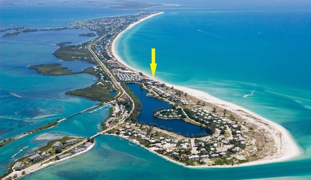 Enjoy stunning beach views at Sea Oats - 224, a spacious 2-bedroom retreat in Boca Grande.
