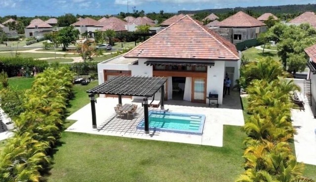 Fabulous 4-bedroom villa with AC in sunny CAP Cana PUNTA CANA
