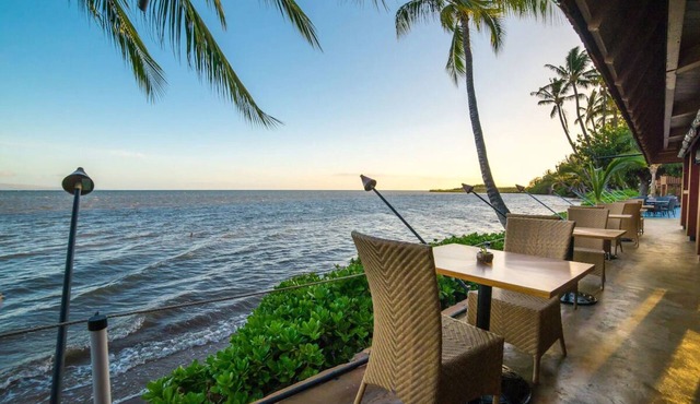 Garden View Full: Cozy Comfort, Tropical Garden Views at Hotel Molokai