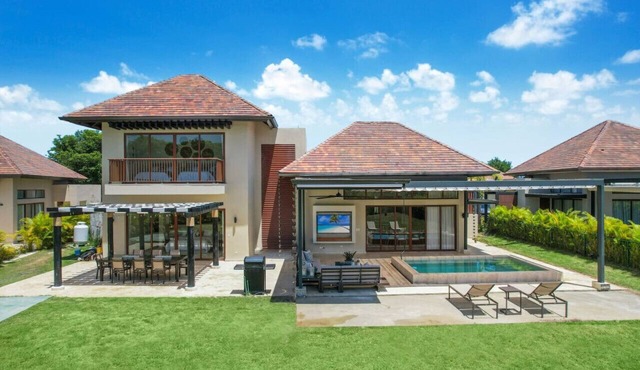 Green Village 1292: NEW Stylish 3BR villa w/plunge pool and housekeeper