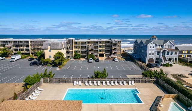 GSL2-Ocean-Front Condo Complex -Private Community Pool -OceanViews-Charming 2BR