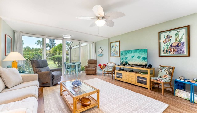 Hale Kai - Large Enclosed Lanai - Sleeps 2
