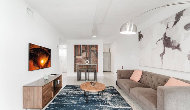 Heart of Miami Cozy Wynwood Apt + Free Parking