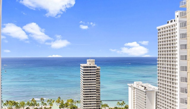 High Rise Deluxe Ocean View Free Parking/Wifi in Waikiki 3204