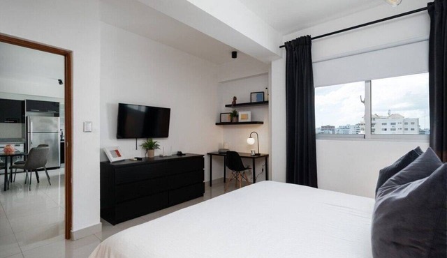 KingBed-BestLocation-WiFi-Gym-CityView-YellowKey*