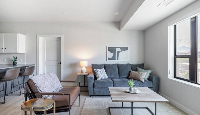 Landing | Incredible 2BD, Pool, Clubhouse