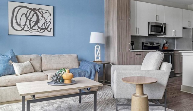 Landing | Spectacular 2BD, Pool, Clubhouse