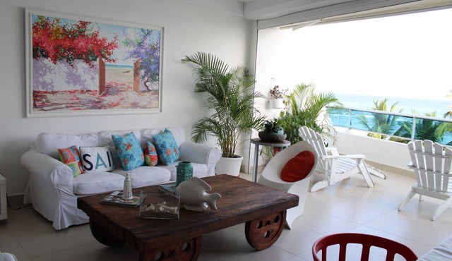 Las Olas 2BR 6PAX 3Bds HugeTerrace