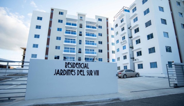 Luxury Apartment w/Parking,calm, w/Elevator, New