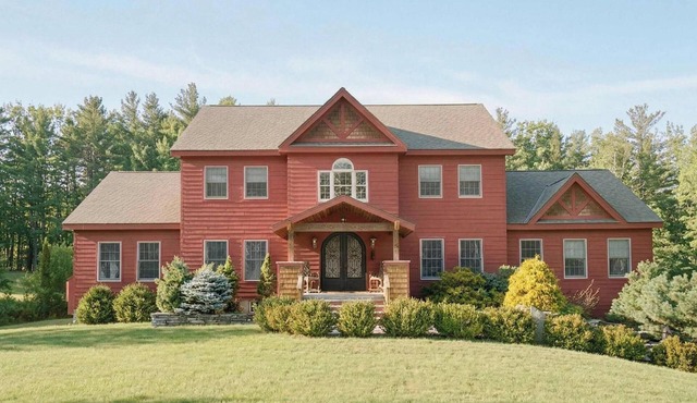 Luxury 5-BR Mountain Estate 5-Min to Okemo
