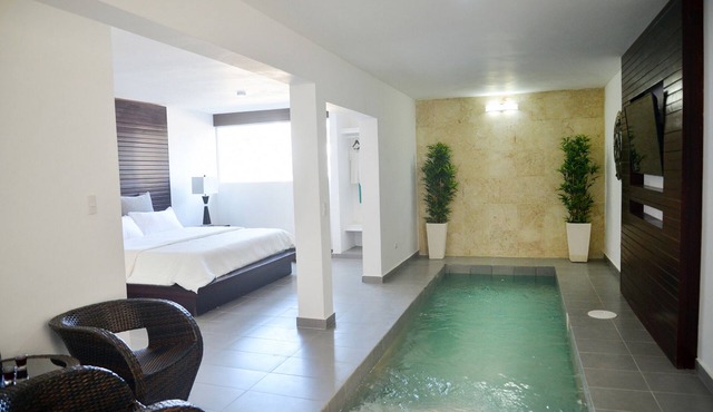 LUXURY ROOM WITH PRIVATE POOL! Guest friendly, central Sosua