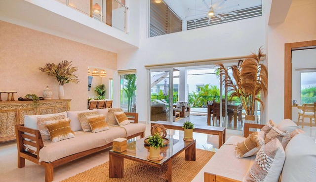 Luxury Tropical Villa Punta Cana: Private Pool, Jacuzzi, Family Friendly, Beach
