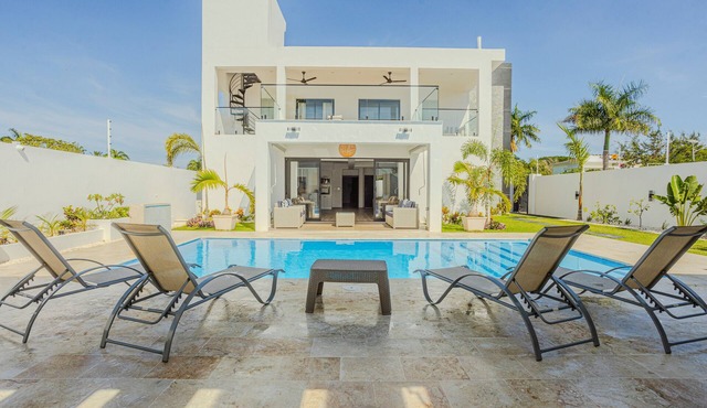Mara Vita - Luxury Oceanfront Villa Combination - 16 Bedrooms