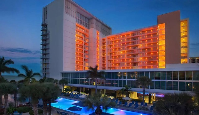 Marriot's Crystal Shore Resort 2-Bedroom Villa/sleeps 6 on Marco Island
