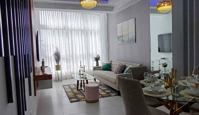 Modern elegant 2 bedroom 2 bath condo with pool and gym