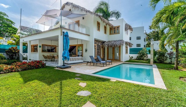 New 5-bedroom villa in charming Las Terrenas with AC