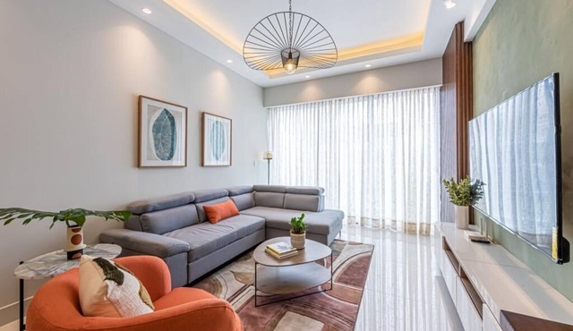 New! Elegant Urban Retreat – Chic 1BR with Balcony in Santo Domingo