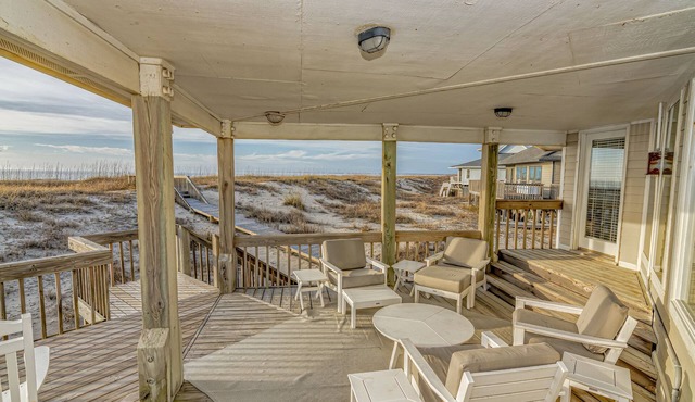 Ocean Front and beach access to West Bald Head at the Wetmore House! Pet Friendly!
